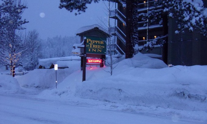 Tahoe City Hotel | Pepper Tree Inn Tahoe City