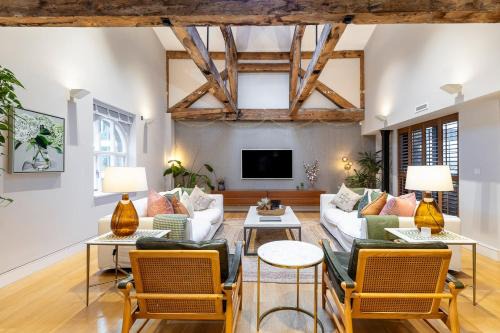 South Bank House | Pepys House A Modern Touch of History
