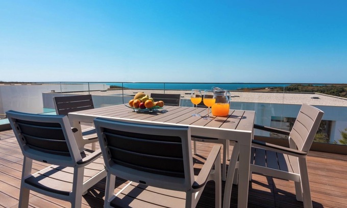 Atalaia Villa | Peralta Beach - Linked Villa 12B with Private Pool