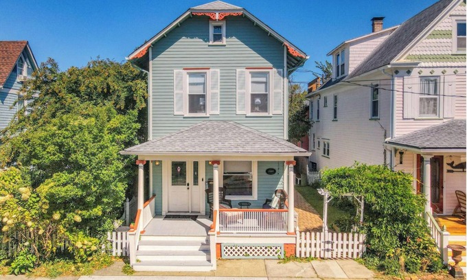 Ocean Grove House | Perfect family beach house, walk to everything!
