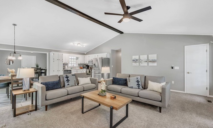 Seneca House | Pet-Friendly 5BR Getaway near Lake Keowee