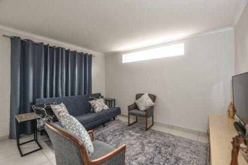 Bloubergstrand Apartment | Pet friendly & Close to Beach at 2 Saasveld