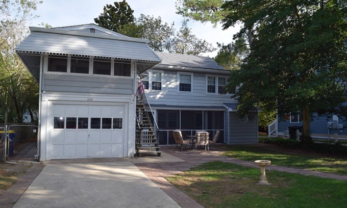 South Rehoboth House | Pet Friendly Downtown Rehoboth Beach 4BR Home w/ Parking