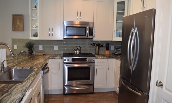 Dewey Beach Condo | Pet Friendly Ocean/Bay Views 2BR Condo w/Pools