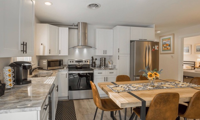 Rehoboth Beach Condo | Pet Friendly Renovated Rehoboth Beach Condo w/Parking