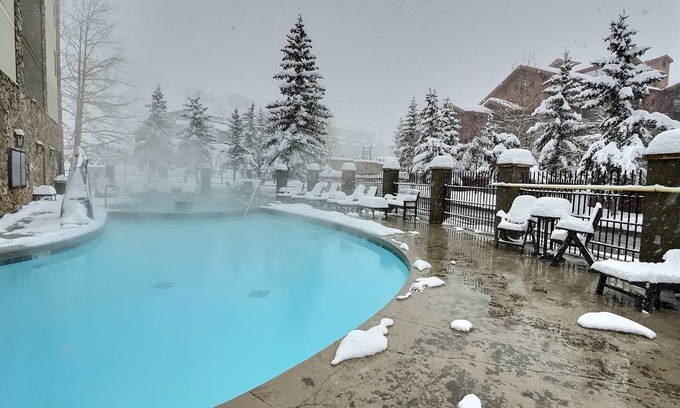 Crested Butte Condo | Pet-Friendly Suite w/Pool, Hot Tub, Ski In/Out!