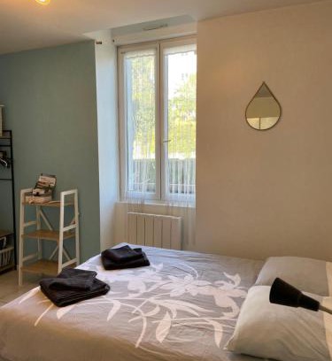 Salies-de-Bearn Apartment | Petit studio avec parking, très bien équipé proche des Thermes et du centre ville Nouvelle literie