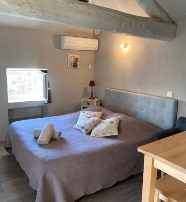 Puyvert Apartment | Petit studio Le Pigeonnier à 5 mn de Lourmarin