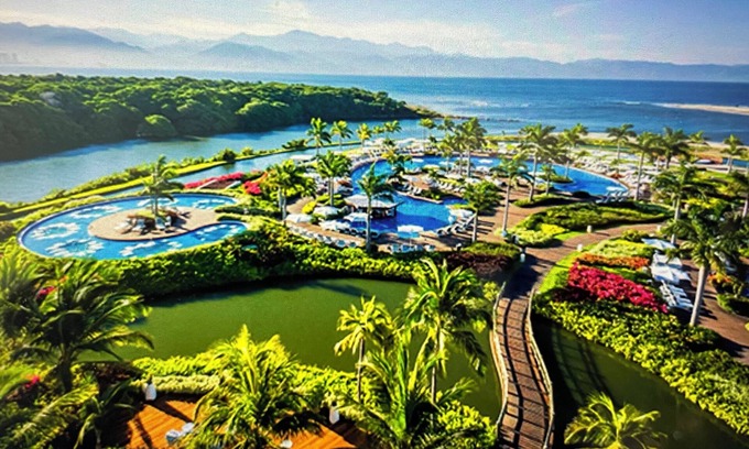 Nuevo Vallarta Resort | PGA GRAND LUXXE 1 King , Balcony, trams to dining, golf, pools, 2500 acresn