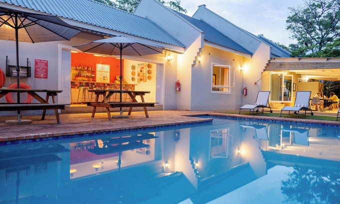 Victoria Falls Cabin | PheZulu Guest Lodge