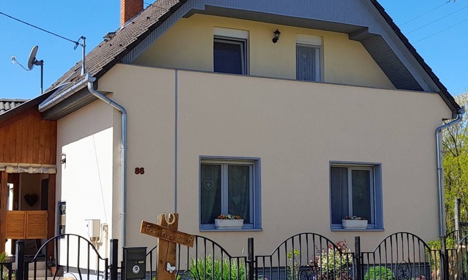 Buzsak House | Pia`s Fewo "Pia" at Lake Balaton, near lake and thermal bath