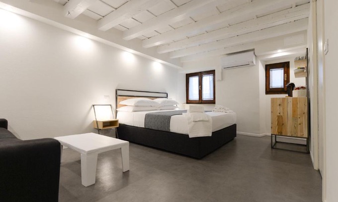 Citta Antica House | Piano Tre