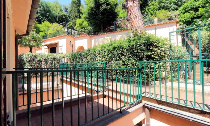 Rione IV Campo Marzio Apartment | Piazzetta Margutta - My Extra Home