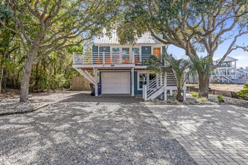 Carolina Beach House | Pickleball Paradise by Carolina Beach Realty