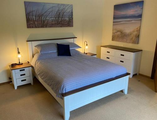 Kingscote House | Picture Paradise with sea views
