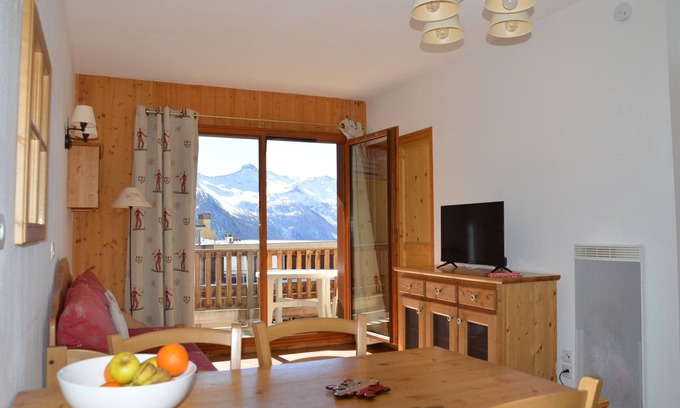 Orcieres-Merlette Apartment | Pieds des Pistes - Appartement Avec Piscine au Coeur de la Station