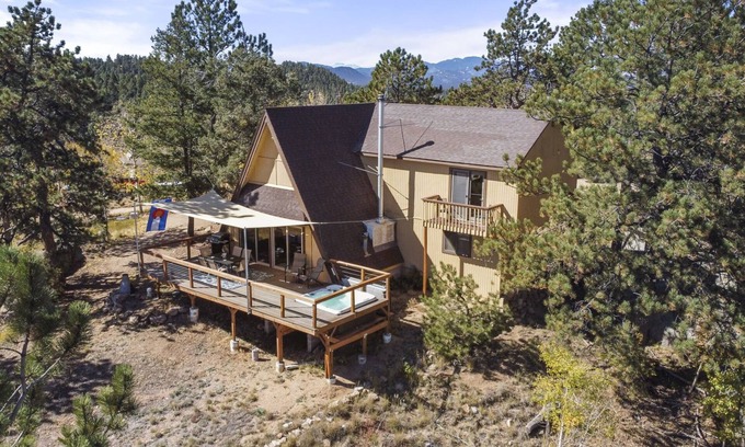 Florissant House | Pikes Peak A-Frame Retreat w/Hot Tub & stunning mountain views. Pets welcome!