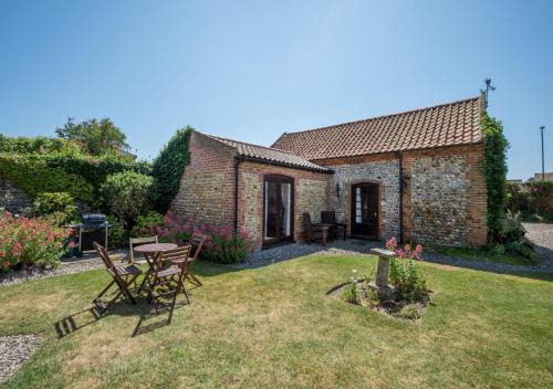 Bacton House | Pilgrims Progress