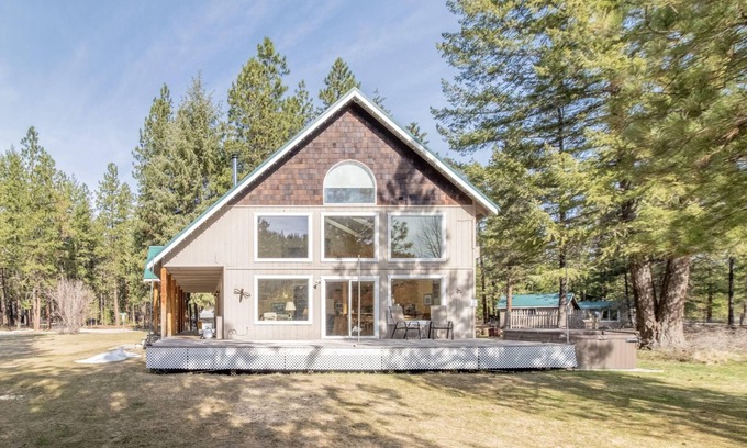 Leavenworth House | Pine Tree Cottage