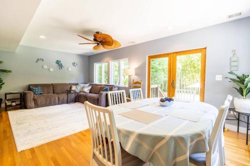 Annapolis House | Pinecrest Bungalow