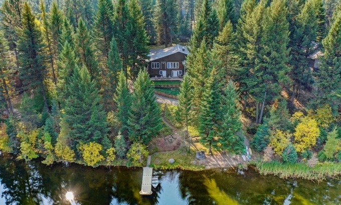 McCall House | Pines on the Pond - Private Dock - 6 Bedrooms - WiFi - Large Driveway - Rio Vista Pond