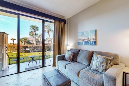 Fort Walton Beach Hotel | Pirates Bay A106