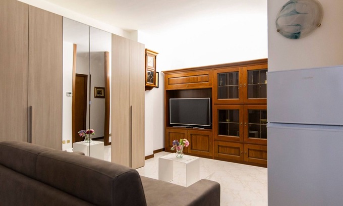 Monza Apartment | Pisani 4 in Monza With 1 Bathrooms