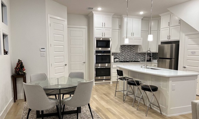 Plano House | Plano Gem Near Shops and Parks