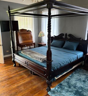 Reading House | Plantation Suite