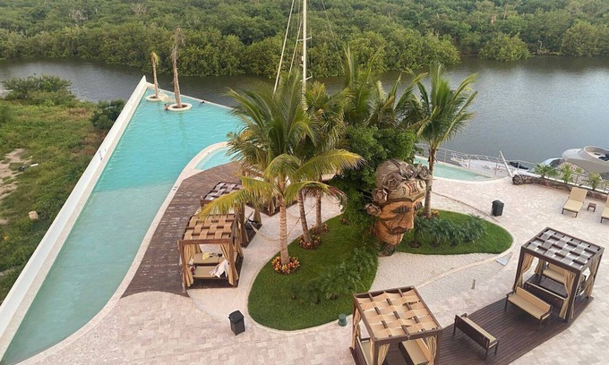 Marina el Cid Hotel | Platino P407 ByTrvl2hm