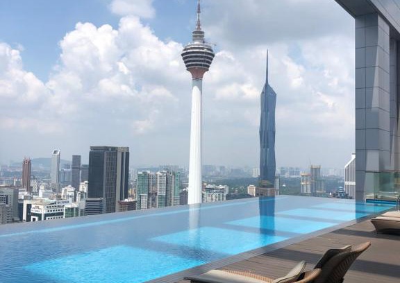 Kuala Lumpur City Centre Apartment | Platinum KLCC Pool View
