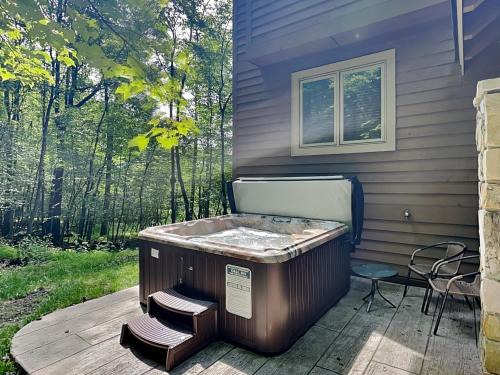 McHenry House | Play-A-Way Chalet