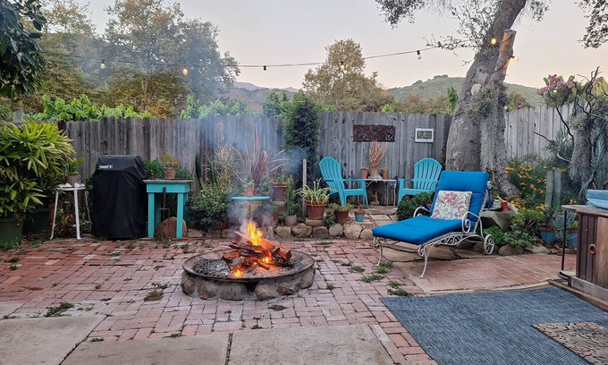 Toro Canyon House | Pleasant and private mobile home with WiFi in the Carpinteria Foothills