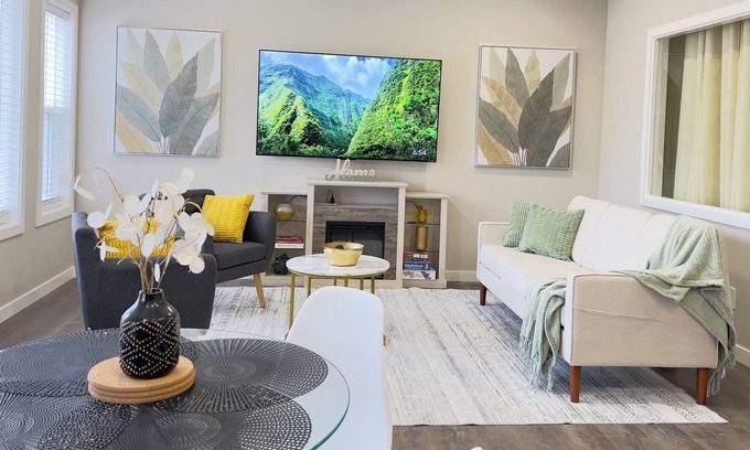 Sage Hill House | Pleasant Stay Calgary