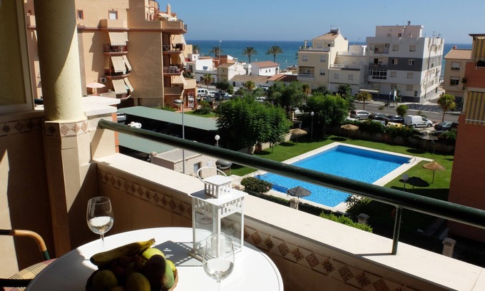 Mezquitilla Apartment | Plumeria Apartment. 1 room with sea views.