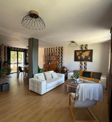 Les Aix-d'Angillon House | Plus dispo