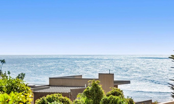 Lorne Apartment | Point Grey Apartment 7