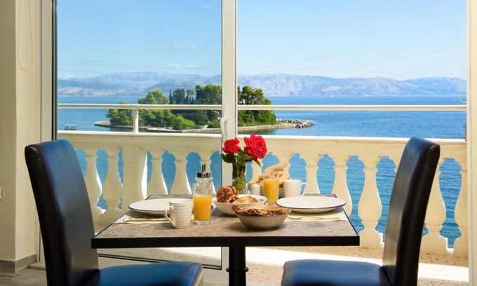 Perama Hotel | Pontikonisi Hotel & Suites-Adults Only