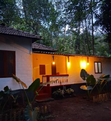 Irinjalakuda House | Pookie stay athirapilly