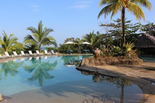 Punta Laurel Resort | Popa Paradise Beach Resort