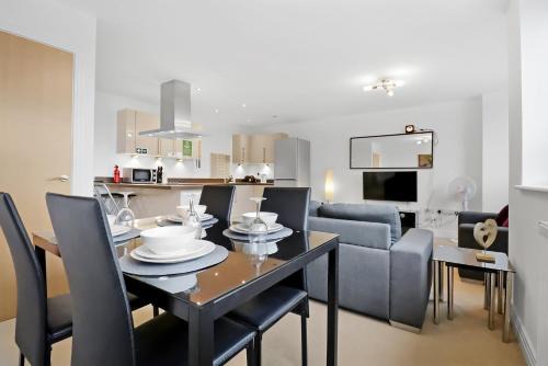Stevenage Apartment | Portfolio Apartments - Stevenage Town Centre