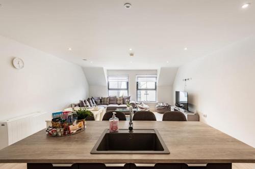 Isle of Luing Apartment | Portrush Family Stay By The Beach