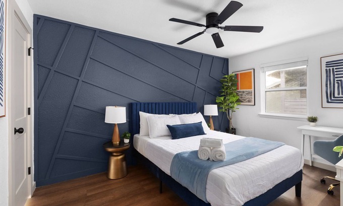 South Lamar Apartment | Posh & Serene 2BR w Private Patio