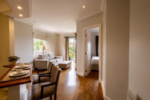 Capivari Hotel | Pousada Lá Bas