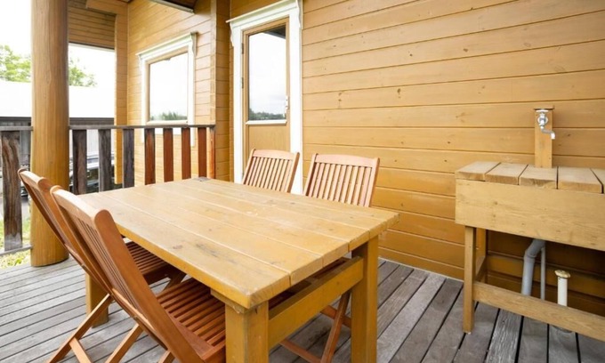 Kutchan House | Powder Hut
