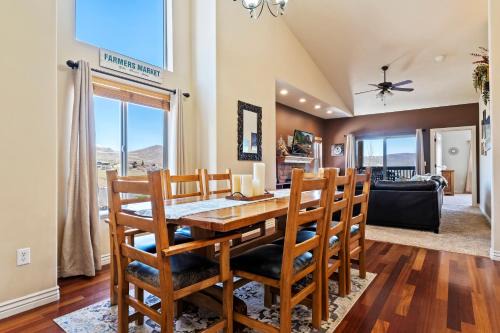 Park City House | Powder Reflections by KABINO 1.5 miles to Deer Valley Gondola Ping Pong Theater Room WiFi Jordanelle