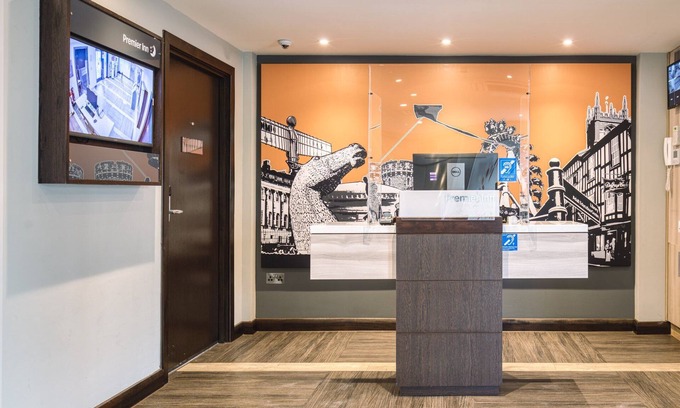 Begbroke Hotel | Premier Inn Oxford Kidlington - Airport