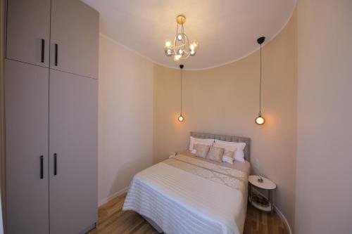 Avoti Apartment | Premium Design, Renovated 2024 Free parking