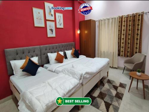 Varanasi House | PREMIUM HOTEL - SHREE PURAM - Free Wi-Fi & Parking - Near The Shree Kashi Vishwanath Temple