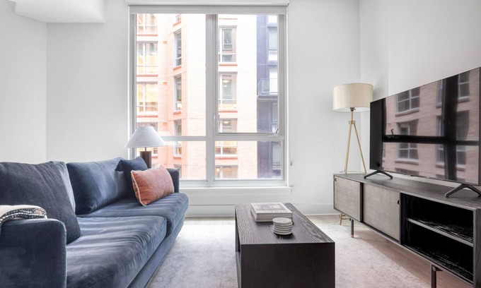 NoMa Apartment | Premium NoMa Jr 1BR w/W/D, Concierge & Gym, nr Metro, by Blueground